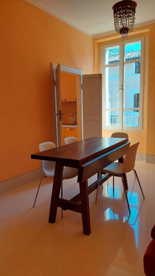 La Casa Del Mago Camere E Appartamenti Pissignano エクステリア 写真