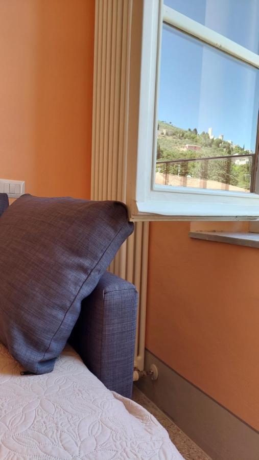 La Casa Del Mago Camere E Appartamenti Pissignano エクステリア 写真