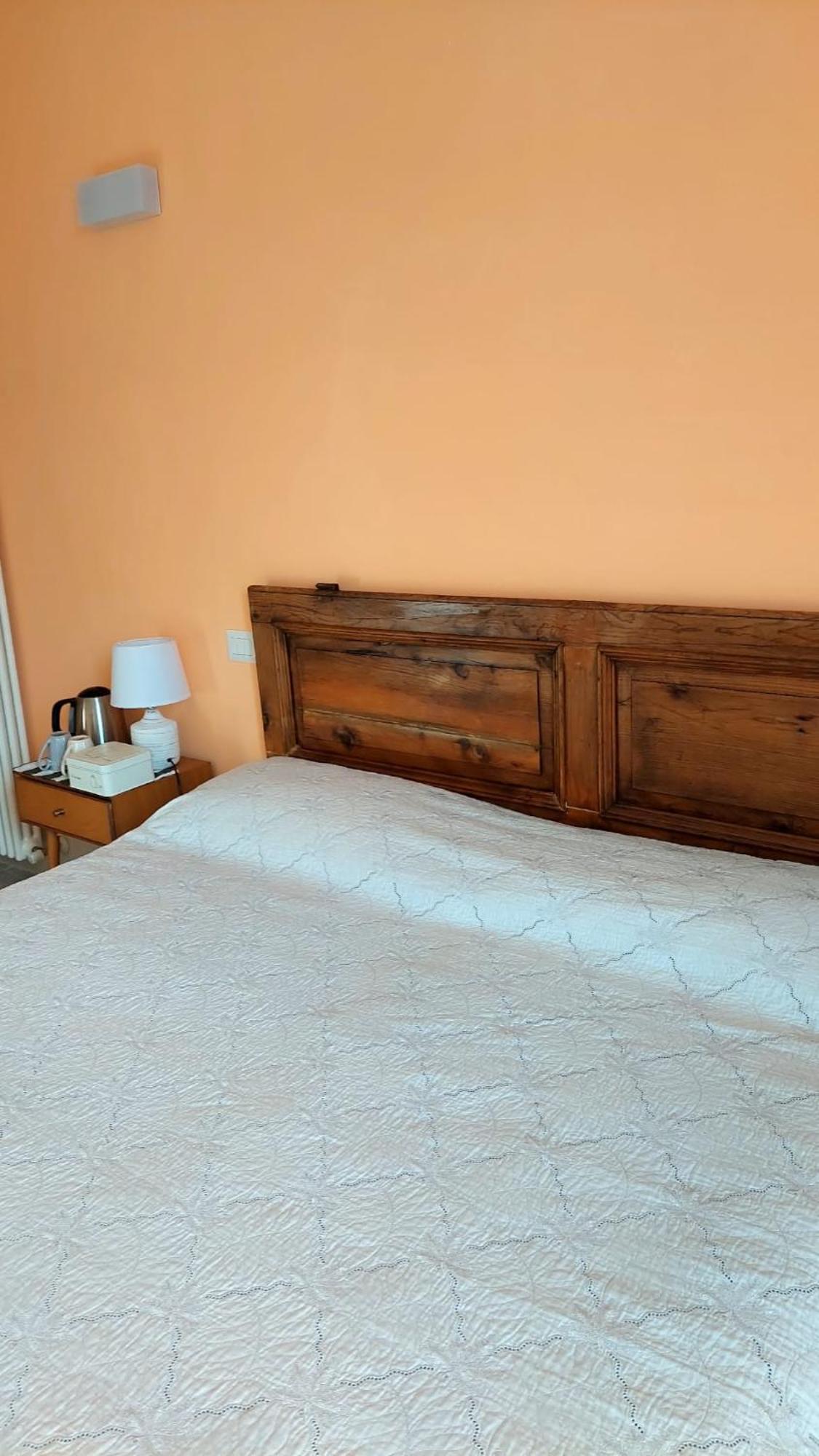 La Casa Del Mago Camere E Appartamenti Pissignano エクステリア 写真
